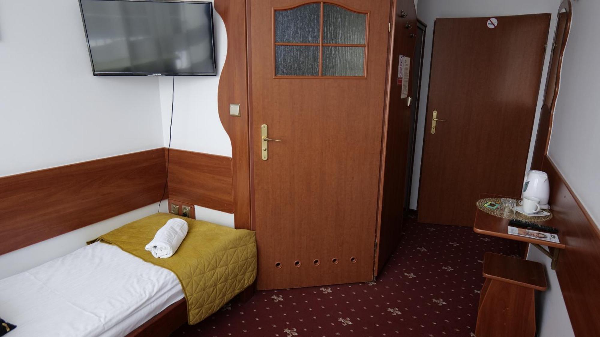 Sala Bankietowa I Pokoje Goscinne Сокулка Экстерьер фото